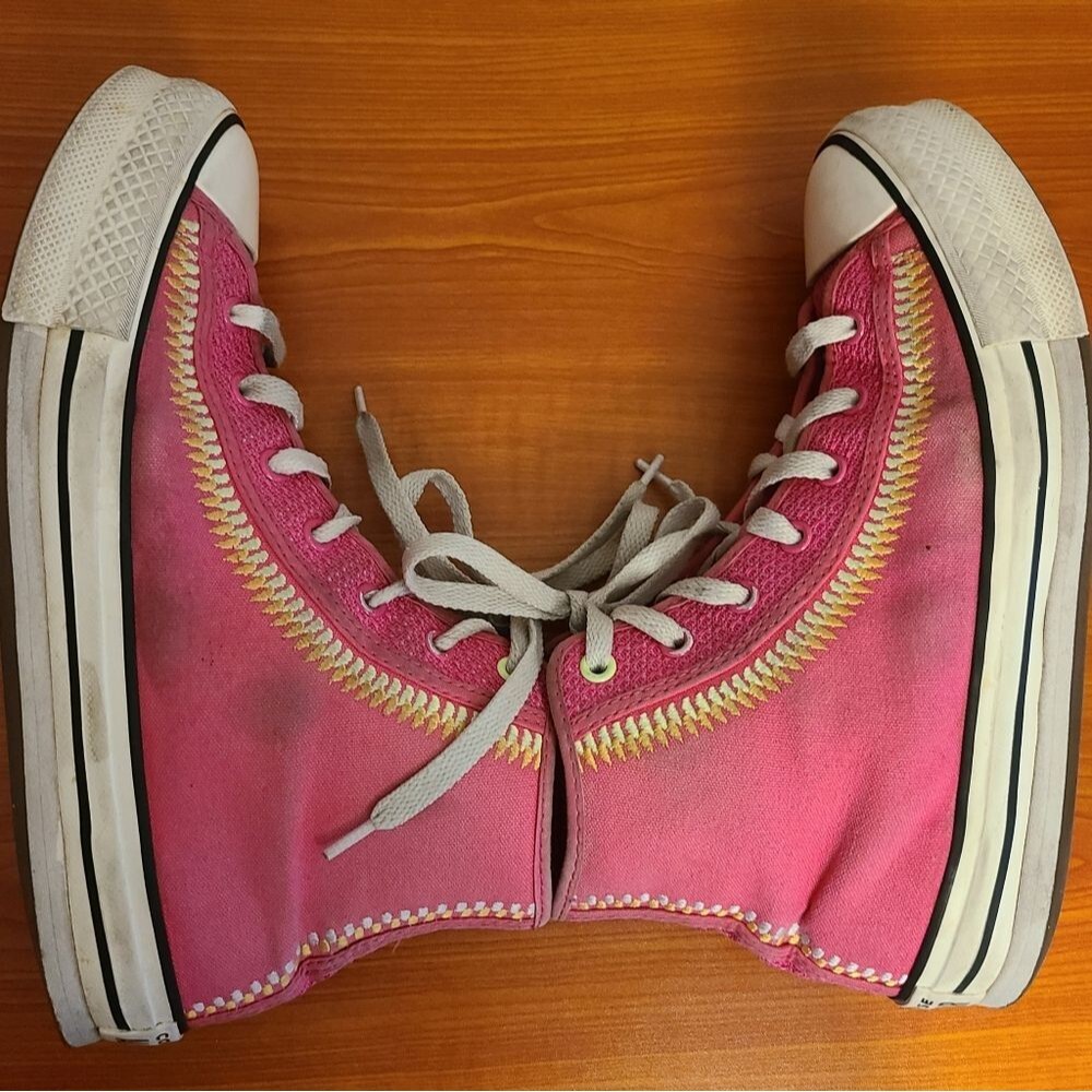 Kids Size 6.5 - Converse Chuck Taylor All Star Eva Lift High Tops embroidered - Picture 6 of 9